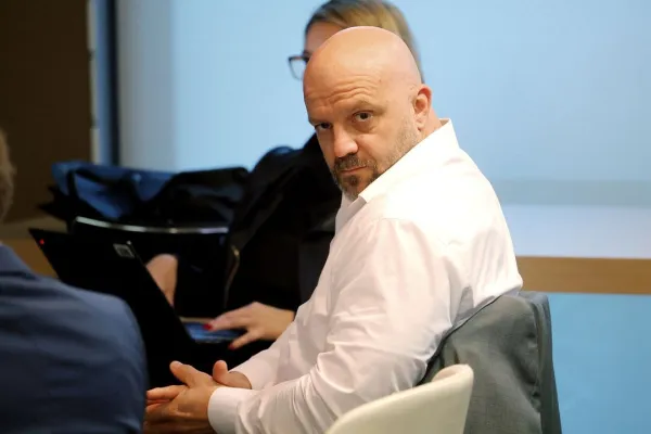 Mihaelu Karnerju (na sliki) in Rajku Hrvatiču pri projektu Urbana Oaza prekrižali načrte okoliški prebivalci. Na delu je šesti izvedenec, ki bo preveril poplavno ogroženost območja, kjer naj bi zraslo več kot sto luksuznih stanovanj. Foto: STA