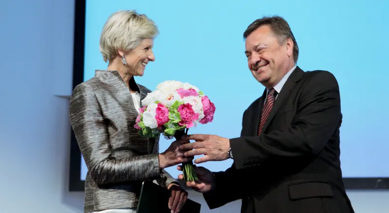 Direktorica največjega slovenskega zdravstvenega doma že dolgo uživa polno podporo ljubljanskega župana Zorana Jankovića. Foto: STA