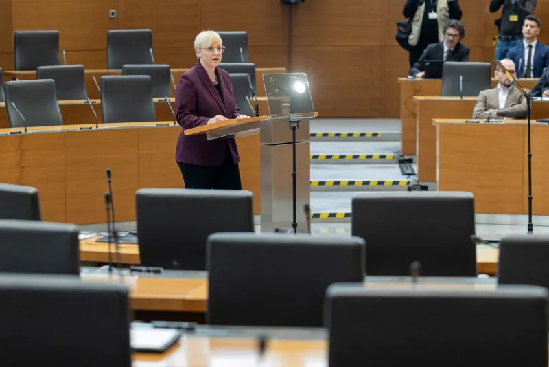 Predsednica bo morala najti način, da preseže nezaupanje tako do predsednika vlade kot tudi do poslanskih skupin. V nasprotnem primeru se bodo fiaski ponavljali. FOTO: STA