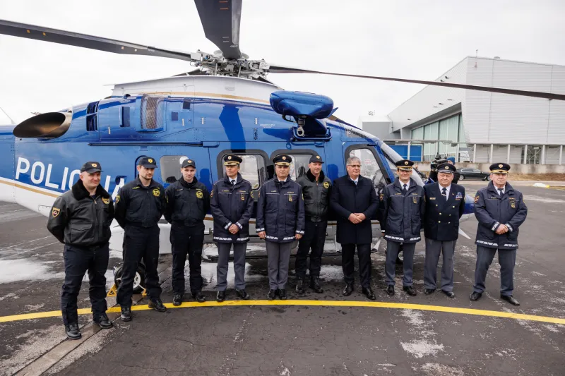 Z dobavo novega helikopterja se je policijska flota helikopterjev tipa AW 169 decembra 2023 povečala z dosedanjih dveh na tri, skupna flota policije pa obsega sedem helikopterjev. Foto: STA