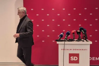 V SD razmišljajo, kako se odzvati ob najnovejši aferi razdeljevanja davkoplačevalskega denarja, ki ji lahko znova zbije javnomnenjske rejtinge. Foto: uredništvo