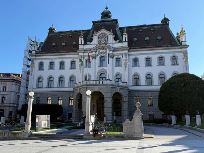 Za rektorja se potegujejo trije kandidati. Foto: Ureništvo
