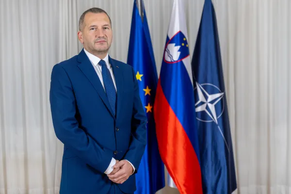 SDH je dolžan v petih delovnih dneh predložiti našemu mediju zapisnik, iz katerega izhaja, koliko prijav je prispelo na razpis za pomočnika predsednika uprave. Foto: Vlada