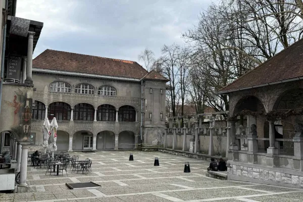 Župan Ljubljane pravi, da bi le pobiral najemnino. Foto: Uredništvo