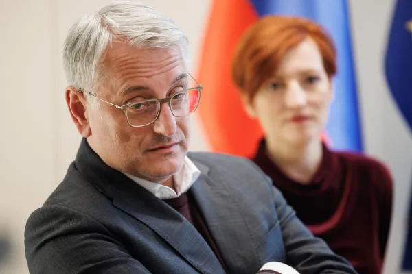 Brdo pri Kranju, Kongresni center Brdo.Koalicijski vrh.Ministrstvo za gospodarstvo, turizem in sport Matjaz Han po danasnjem srecanju strank vladne koalicije.