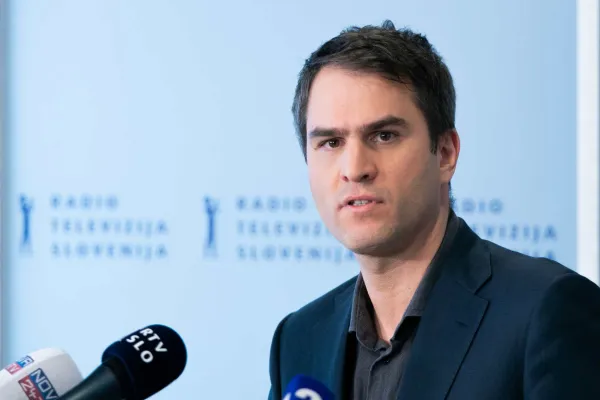 Andrej Grah Whatmough zaradi nezakonitega prenehanja delovnega razmerja zahteva skoraj 140 tisoč evrov. Foto: STA