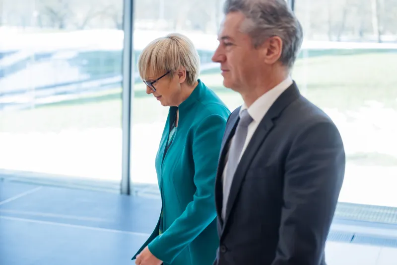 Brdo pri Kranju, Kongresni center Brdo.Sprejem za organizacije, ki so sodelovale pri pomoci prizadetim v poplavah, ki ga je priredil predsednik vlade Robert Golob.Predsednica republike Natasa Pirc Musar in predsednik vlade Robert Golob.