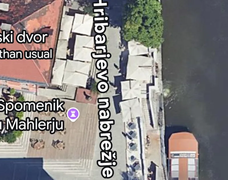 Je bila za okužbo vode v Maximarketu kriva skrivnostna cev, ki je ni v načrtih