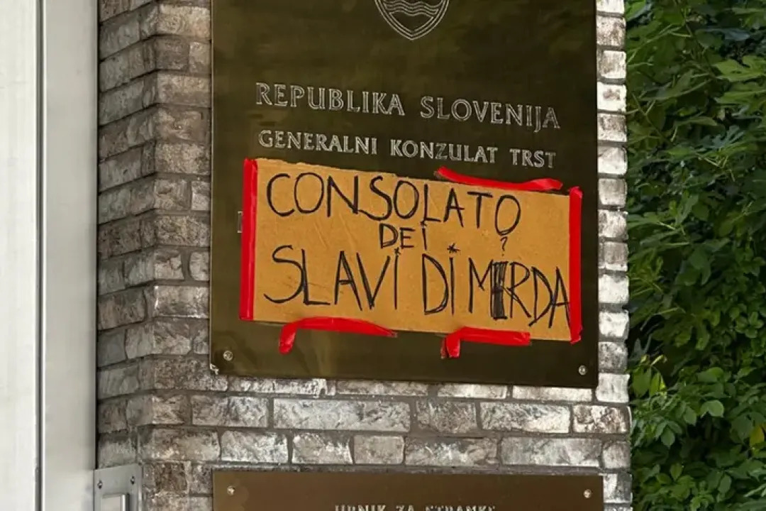 info360.si