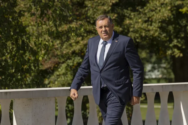 Miloradu Dodiku Slovenija prepovedala vstop v državo. Foto: STA