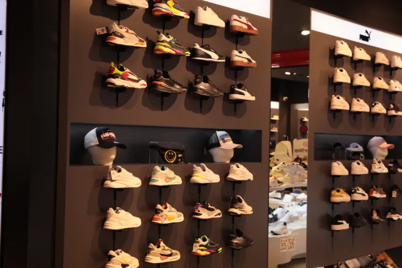 Nem&scaron;ka tekmeca Adidas in Puma bi lahko kmalu združila skupna prihodnost. Foto: Canva