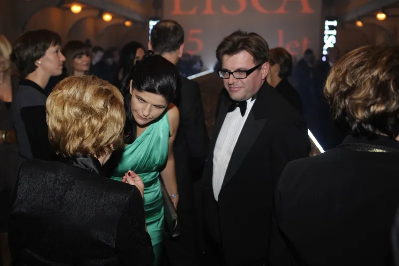 Ljubljana, GH Union. Liscino modno popotovanje - modna revija. Lastnika podjetja Lisca Vesna in Dari Juzna. Foto: Nebojsa Tejic/STA