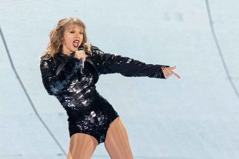 Taylor se je znašla pravnem boju med igralko Blake Lively in njenim soigralcem Baldonijem.