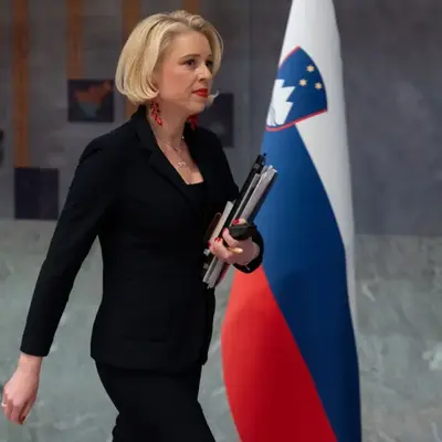 Urška Klakočar Zupančič se v lestvicah priljubljenosti politikov med vsemi predstavniki Gibanja Svoboda uvršča najvišje, medtem, ko je Robert Golob padel proti dnu. Foto: STA