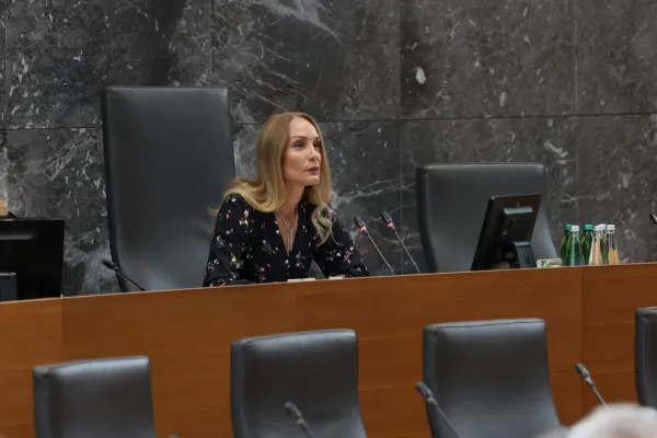 meira hot, vodja poslanske skupine SD