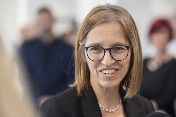 Ministrica za zdravje Valentina Prevolnik Rupel ne more biti za zgled zdravnikom. (Foto: STA)