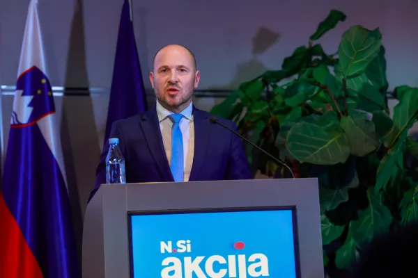 Slovenija, Ljubljana, 03.12.2025, 03. December 2025Programska konferenca NSi, na kateri so,predstavili gospodarski volilni program stranke,politika,Blaž Brodnjak, Jernej Vrtovec, Janez Šuštaršič,Tine Svoljšak Foto:Borut Živulović/F.A.Bobo 