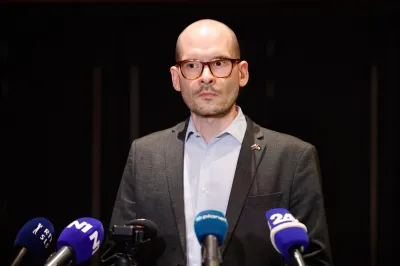 Slovenija,Ljubljana, 18.07.2025, 18.Julij 2025 Izredna seja DZ, na kateri bodo obravnavali predlog sklepa o razveljavitvi sklepa DZ, da se razpi&scaron;e posvetovalni referendum o povi&scaron;anju obrambnih izdatkov,politika,Janez Jan&scaron;a, Janez Cigler Kralj, Nata&scaron;a Av&scaron;ič Bogovič, Jani Prednik, Matej VatovecFoto:Borut Živulović/F.A.Bobo