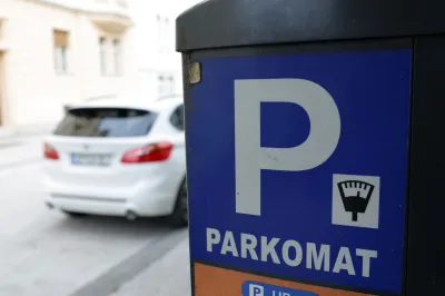 Parkiranine v Ljubljani so z dana&scaron;njim dnem vi&scaron;je.Foto:Borut Živulović/F.A.Bobo