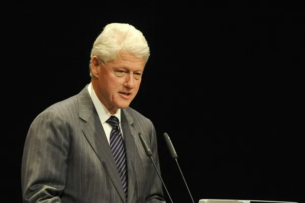 Slovenija, Ljubljana, 31.10.2009, 31. Oktober 2009Bivsi ameriski predsednik Bill Clinton govori na 11. poslovni konferenci z naslovom Sprejemanje nase skupne odgovornosti za clovestvo.Foto: Tina Kosec/Bobo