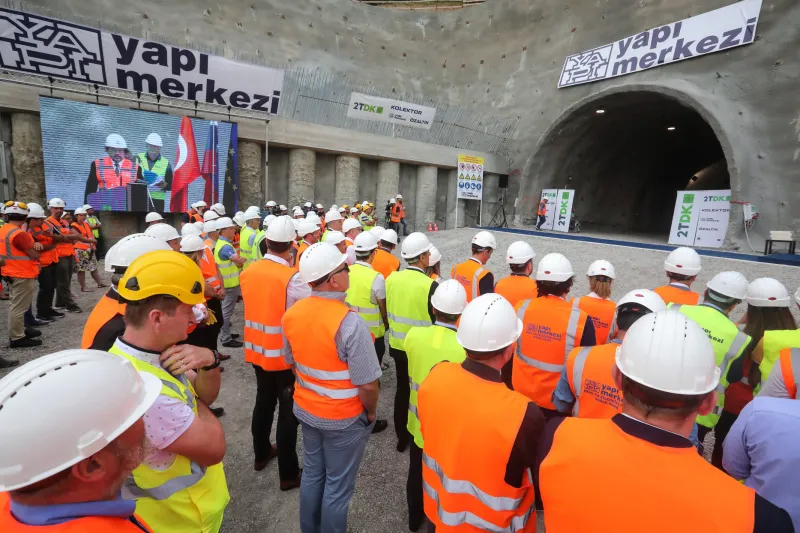 Yapi Merkezi Foto: BOBO