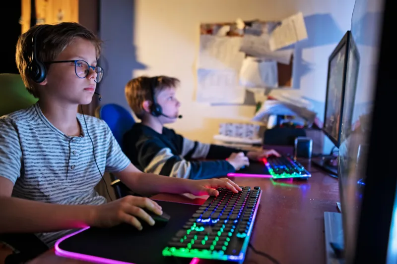 Roblox je priljubljen tudi med slovensko mladino. Foto: Canva