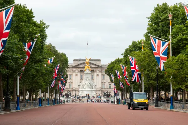 Kraljeva družina je spet v sredi&scaron;ču pozornosti. Foto: Canva