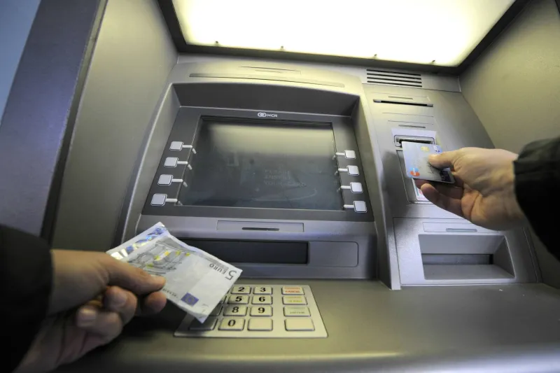 S 1. marcem bo Deželna banka Slovenije, zaprla kar enajst poslovalnic in spremenila delovne čase obratovanja.Foto: Bor Slana/ Bobo