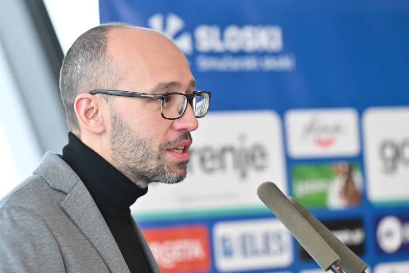 Slovenija, Ljubljana, 07.01.2026, 07. januar 2026Novinarska konferenca ženske slovenske reprezentance v smučarskih skokih. Pred tekmo svetovnega pokala na Ljubnem ob Savinji, &scaron;port, Nika Prevc, Nika Vodan, Katra Komar, Tinkara Komar, Taja Trbov&scaron;ek, Jerca Jesenko, Andraž Pograjc, Jože Mermal, Luka &Scaron;teiner, Damjan Kralj, Franjo Naraločnik, Foto: Žiga Živulović jr./F.A.Bobo