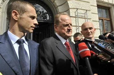 Slovenija, Ljubljana,30.03.2012, 30. Marec 2012Ivan Zidar, Aleksander Ceferin in Bostjan Penko govorijo z novinarji po sodbi v zadevi cista lopata. druzba, portretFoto:Ziga Zivulovic jr./Bobo