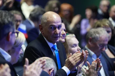 Slovenija, Ljubljana, 21.02.2026, 21. februar 2026Predstavitev kandidatk in kandidatov stranke SDS za volitve. Janez Jan?a politika stranka Foto:Borut ?ivulovi?/F.A.Bobo