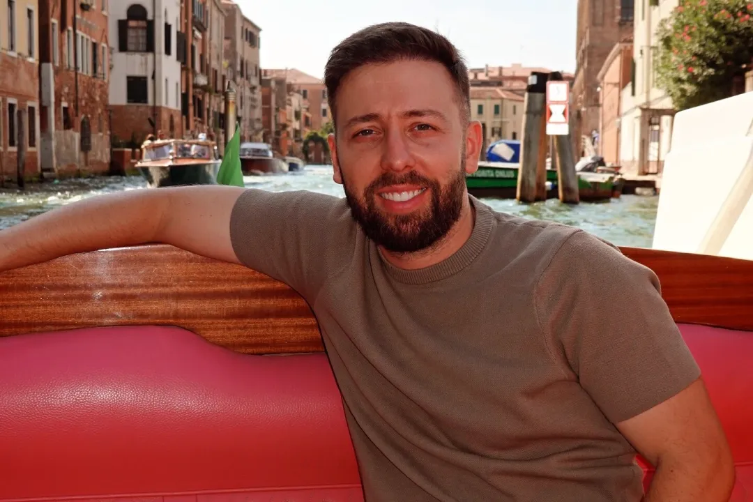 Aleksandar Repić je bil aretiran na letali&scaron;ču, ko se je vrnil iz Dubaja. Foto: Facebook/Aleksandar Repić