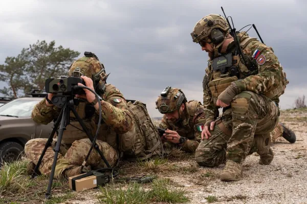 Častniki slovenske vojske bogatijo na račun dela preko delovnega časa. (Fotografija je simbolična in je nastala ob mednarodni voja&scaron;ki vaji Neptun). Foto: Borut Cirnski, Slovenska vojska 