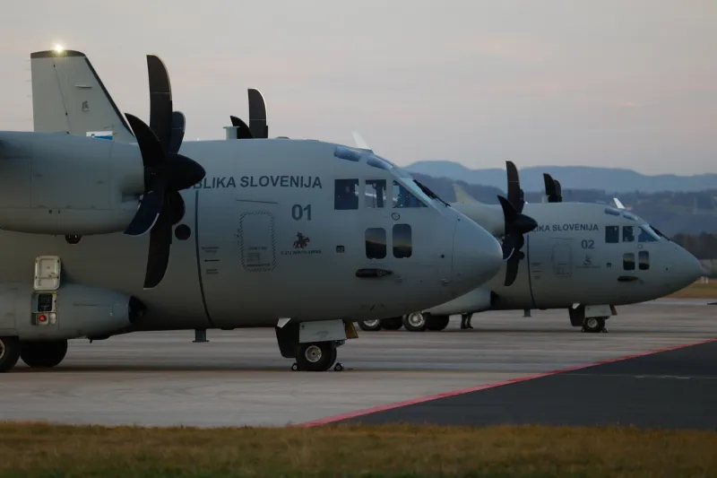 Slovenija, Cerklje ob Krki, 17.12.2024, 17. december 2024 Pristanek taktičnega transportnega letala spartan C-27J Edvard Rusjan na letali&scaron;če Jerneja Molana, vojska, letalo, letali&scaron;če, Borut Sajovic, Robert Glava&scaron;, Foto: F.A.BOBO