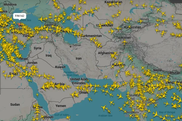 Posnetek zaslona spletne strani https://www.flightradar24.com/