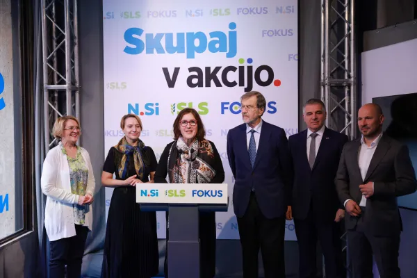 Novinarska konferenca skupne liste NSi, SLS, FOKUS Marka Lotriča, politika, Jernej Vrtovec, Tina Bergant, Marko Lotrič, Lojze Peterle.Foto: Borut Živulović/F.A.Bobo