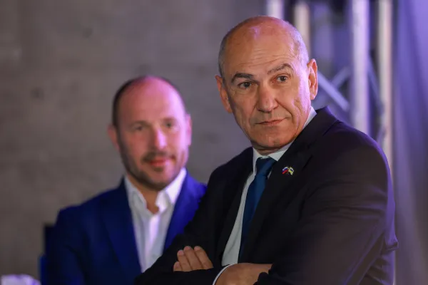 Novinarska konferenca predsednika NSi Jerneja Vrtovca in predsednika SDS Janeza Jan&scaron;e. Foto:Borut Živulović/F.a.Bobo