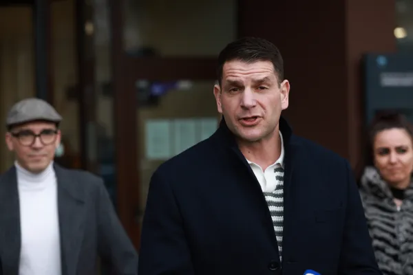 Slovenija,Ljubljana, 16.02.2026, 16. februar 2026?lani stranka Resni.ca bo v prisotnosti kandidatov za poslance vlo?ila svojo kandidaturo za dr?avnozborske volitve na Upravno enoto. Zoran Stevanovi? politika stranka, Foto:Borut ?ivulovi? /F.A.Bobo