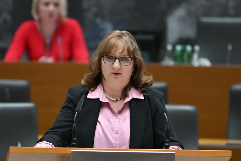 Slovenija, Ljubljana, 03.02.2026, 03. februar 2026Nova Varuhinja ?lovekovih pravic Simona Drenik Bavdek je prisegla v Dr?avnem zboru, politika, portret,Foto: Igor Kupljenik/F.A.Bobo