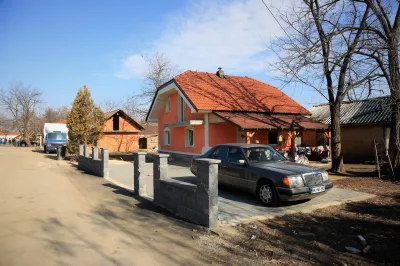 Slovenija, Kerinov Grm, 17.02.2017, 17. februar 2017 Odprtje vodovodnega sistema v romskem naselju Kerinov Grm, voda, romsko naselje, druzba, sociala, vodovod, dogodek Foto:Bobo