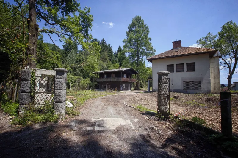 Slovenija, Tacen, 10.06.2019, 10. junij 2019Hisa v kateri je zivel Edvard Kardelj, arhitektura, Republiski stab za Teritorialno obrambo, zgodovina ilustracijaFoto: Borut Zivulovic/Bobo