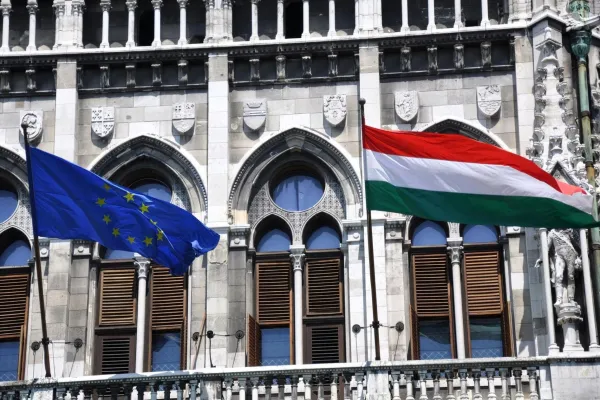 Volilni izid bistveno spreminja pogajalski položaj Madžarske v odnosu do Evropske unije. Foto: ustvarjeno z UI