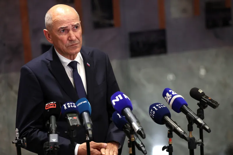 Janez Jan&scaron;a je pojasnil, da je bila prva faza pogajanj namenjena temu, da so ugotovili, ali so stranke morebitne koalicije programsko kompatibilne. Foto: Borut Živulović/F.A.Bobo