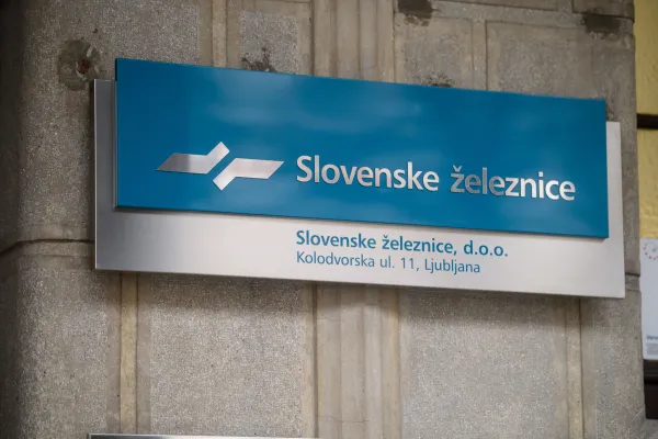  Slovenske železnice