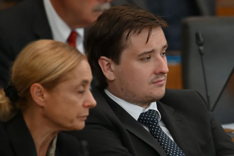 Lenart Žavbi je na ministrico v odhajanju naslovil &scaron;tiri vpra&scaron;anja. Foto: Žiga Živulović Jr./Bobo