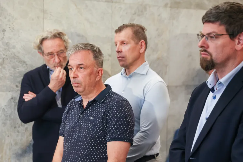 Slovenija, Ljubljana, 12.05.2026, 12. Maj 2026.Skupna novinarska konferenca predstavnikov sindikalnih central o aktivnostih po sprejetju zakona o interventnih ukrepih za razvoj Slovenije,politika