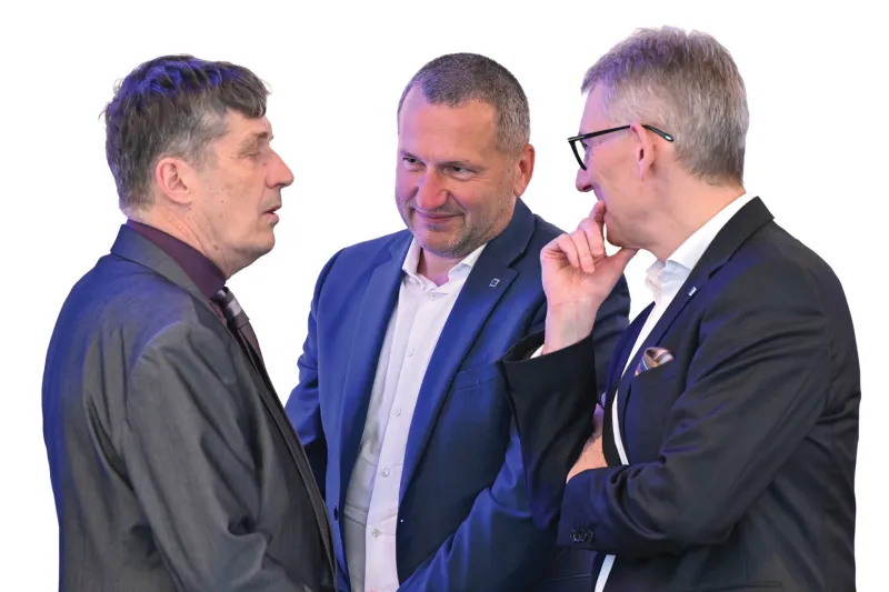 orožarskem holdingu, ki ga nadzoruje Damir Črnčec (v sredini), ustanovil pa ga je SDH pod vodstvom Žige Debeljaka 