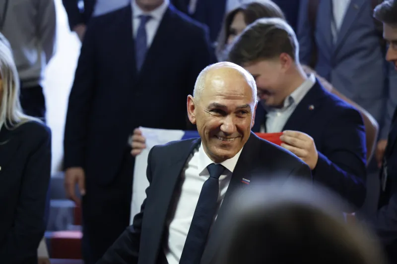 Kot kaže bo prihodnji teden prisegla nova Jan&scaron;eva vlada. Foto: Borut Živulović/F.A.Bobo