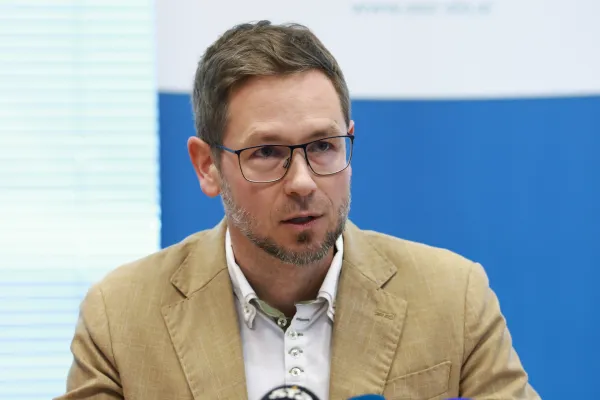 Slovenija, Ljubljana, 15.01.2026, 15. januar 2026Novinarska konferenca Skupnosti socialnih zavodov Slovenije o dolgotrajni oskrbi po prevedbi stanovalcev v domovih za starej&scaron;e v nov sistem dolgotrajne oskrbe, družba, portret, Denis Sahernik, Foto: Borut Živulović/ F.A.Bobo