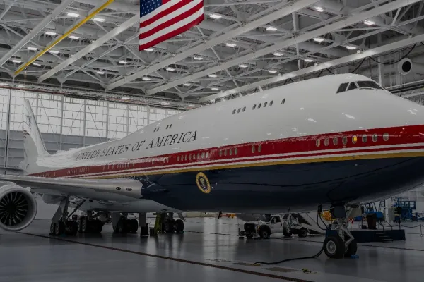 Trump predstavil razko&scaron;no letalo, ki bo začasno nadomestilo Air Force One. Foto: U.S. Air Force 